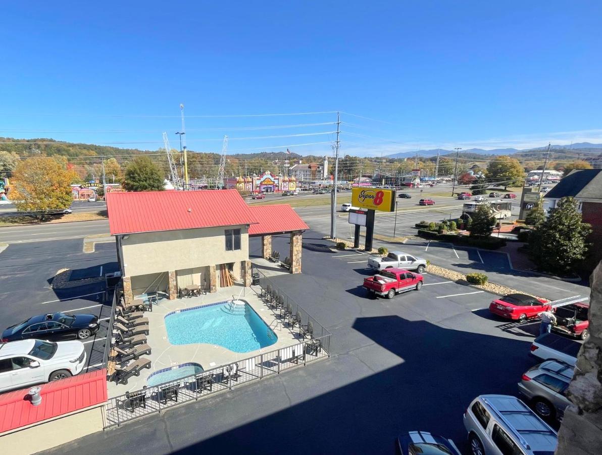 Super 8 By Wyndham Pigeon Forge Downtown Hotel Buitenkant foto