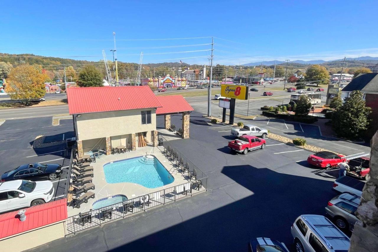 Super 8 By Wyndham Pigeon Forge Downtown Hotel Buitenkant foto
